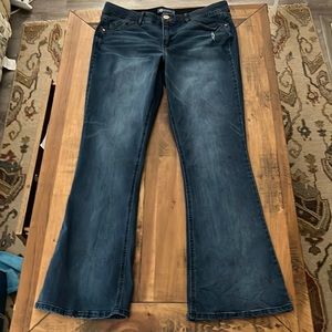 Democracy Ab Solution, size 16